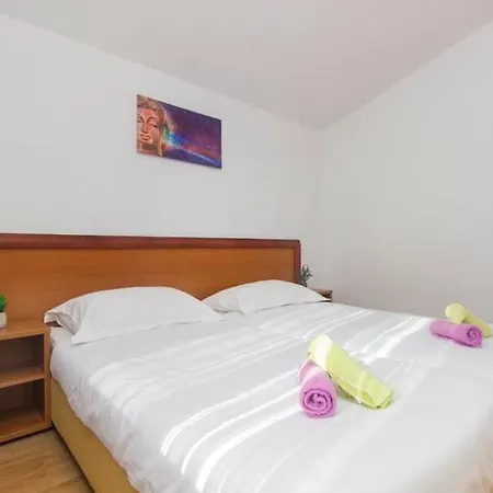 Belakusic 1 Grebaštica