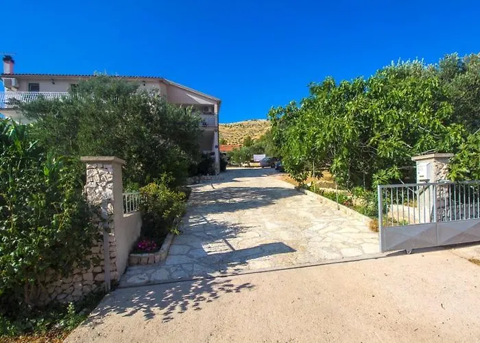 Apartment Belakusic 1